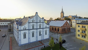 „Baltosios“ ir „Raudonosios“ sinagogų kompleksas Joniškyje