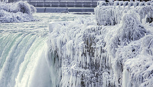 Užšalęs Niagaros krioklys