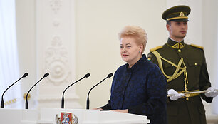 Prezidentė suteikė brigados generolo laipsnį Raimundui Vaik&scaron;norui