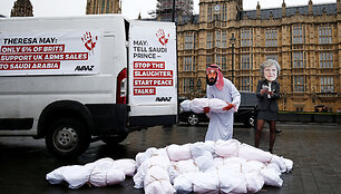 Protestai per Saudo Arabijos sosto įpėdinio vizitą Britanijoje
