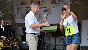 Agurkų metimo čempionatas Kėdainiuose