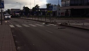 BMW avarija Vilniaus Verkių gatvėje