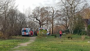 Baltijos jūroje ties Karkle i&scaron; valties i&scaron;krito žvejys