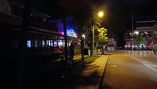 Vidury nakties J.Basanavičiaus gatvėje garsiai skambanti muzika