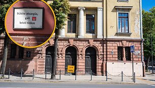 Kauno savivaldybės prie apleistų pastatų pastatyti ženklai