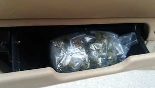 Kauno policija sulaikė tris narkotikų platintojus
