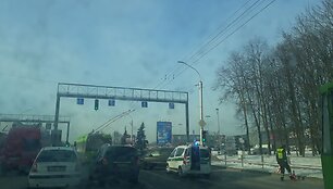Kaune į avariją pakliuvo taksi automobilis