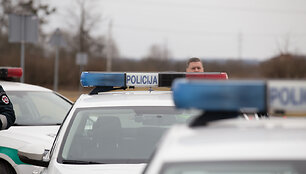 Kauno policijos pareigūnai įvertino savo vairavimo įgūdžius sudėtingomis eismo sąlygomis