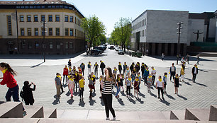 Tarptautinę šokio dieną – masinis vaikų flashmob‘as Kauno širdyje