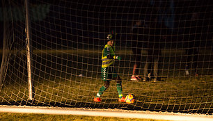 Kaune unikalus eksperimentas: futbolas tamsoje