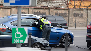 BMW ir motociklo avarija