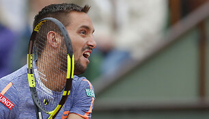 Stanas Wawrinka prie&scaron; Viktorą Troickį