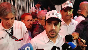 f1-cempionas-fernando-alonso-kaip-jis-ruosesi-dakarui-ir-kada-sugris-i-formule-1