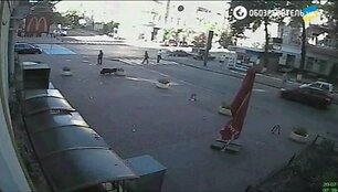 5790810e44826video_579080ed9e2a4
