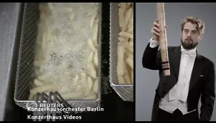 berlyno-orkestas-instrumentais-meistriskai-atkartojo-miesto-garsus