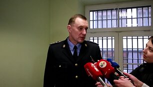 5899d7be7de7fvideo_5899d7967a070