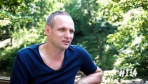 fotografas-laisvalaikiu-daugiavaikems-seimoms-padeda-suremontuoti-namus