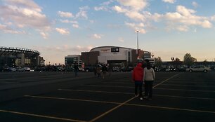 &bdquo;Wells Fargo&ldquo; arena prie&scaron; rungtynes.