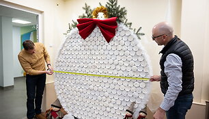 &bdquo;Lak&scaron;tutės&ldquo; sukurtas eglės žaisliukas