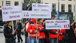 Į mitingą Vilniaus centre medikai suvažiavo ir greitosios pagalbos automobiliais