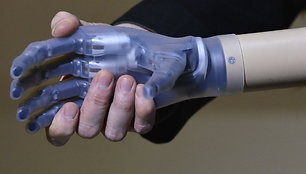 Dirbtine elektronine oda galėtų būtų padengiami įvairūs protezai