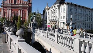 "Trigubas" tiltas &ndash; centre