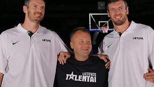 Broliai Lavrinovičiai ir Saulius Urbonavičius-Samas