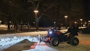 Keturratininkai valė gatves ir &scaron;aligatvius