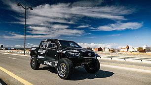 Atnaujintas „Toyota GR DKR Hilux“