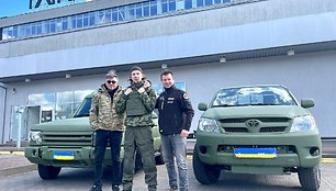 Lietuvos Dakaro lenktynininkai gelbsti ukrainiečiams