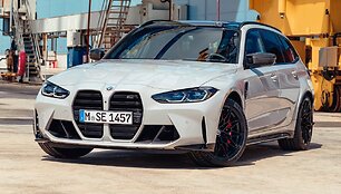 BMW M3 universalas