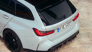 BMW M3 universalas