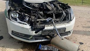 Policijos susidūrimas su bėglio automobiliu