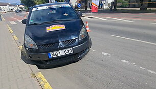 smugis-i-borta-kelmeje