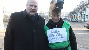 Pasipuo&scaron;usi kontrolierė