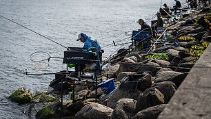 Žvejyba dugnine me&scaron;kere