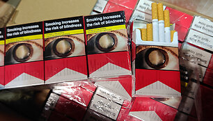 Muitinės kriminalinės tarnybos pareigūnai likvidavo nelegalaus alkoholio ir cigarečių sandėlį