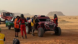 &bdquo;Izoton sport&ldquo; penktame Dakaro ralio etape 