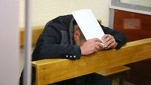 Antras įtariamasis paramediko nužudymo byloje atvežtas į teismą