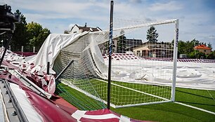 Audros apgadintas Panevėžio futbolo maniežas