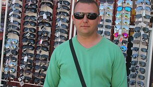 Saulės akinių pardavėjas Raimondas Kazlauskas