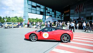 &bdquo;Ferrari&ldquo; ir &bdquo;Lamborghini&ldquo; nuotykiai Lietuvoje