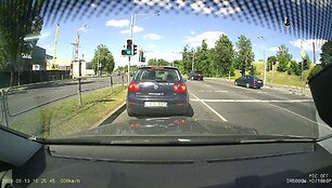 575fe82fb2f5dvideo_575fe803ae4be