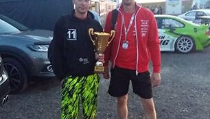 Simonas Chirv ir Laurynas Sakalauskas