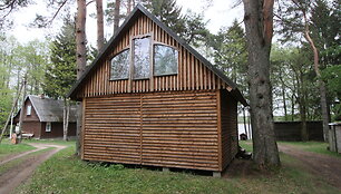 Poilsio namukai prie Plink&scaron;ių ežero
