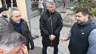 &Scaron;iauliuose pjaunami bulvaro medžiai