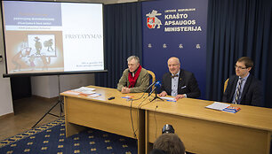 Kra&scaron;to apsaugos ministerija atnaujino &scaron;ių metų pavasarį i&scaron;leistą leidinį &bdquo;Ką turime žinoti apie pasirengimą ekstremalioms situacijoms ir karo metui&ldquo;