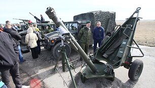 &Scaron;iaulių kariniame aerodrome bėgo per 3000 bėgikų