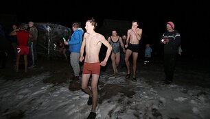 Pirtis, maudynės ir ledas Žagarėje