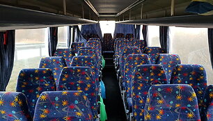 Netoli Kur&scaron;ėnų susidūrė autobusas ir mikroautobusas